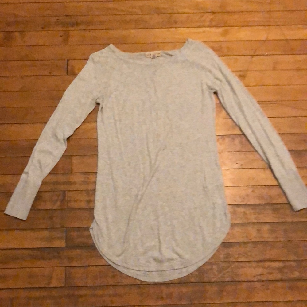 Most comfortable, boring gray long sleeve T-shirt